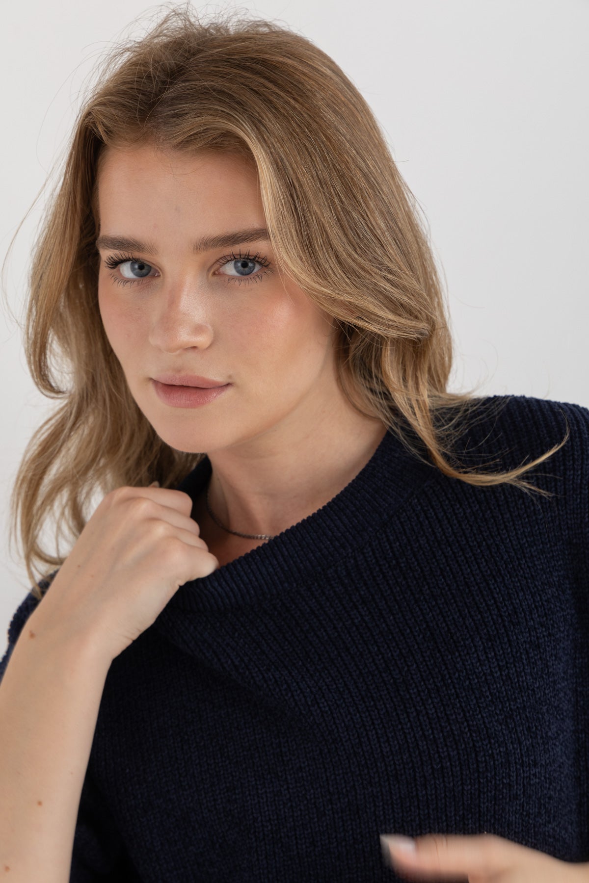 Round Knitted Tee Navy Blue